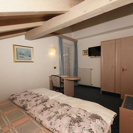 Hotel Villa Mozart Pozza di Fassa Exterior photo