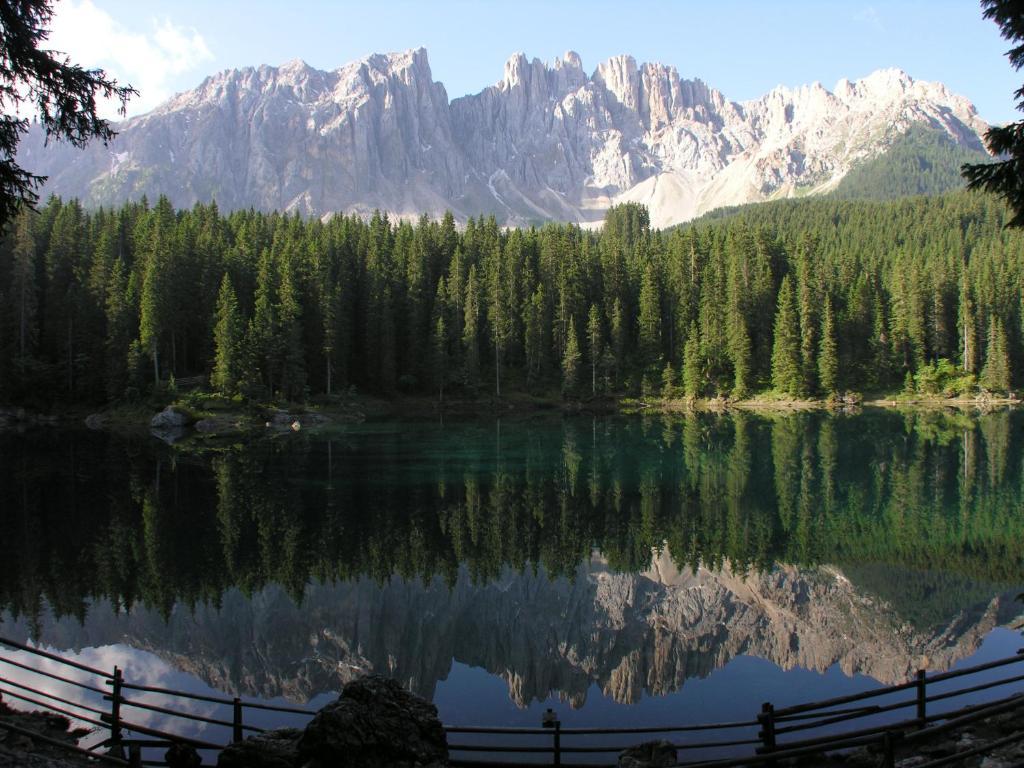 Hotel Villa Mozart Pozza di Fassa Exterior photo